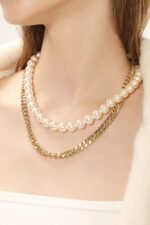 Classic Faux Pearl Necklace - Image 3