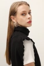 Faux Pearl Stamens Earrings - Image 2