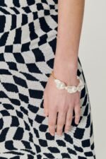Zelie Baroque Pearl Bracelet - Image 2