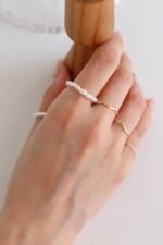 Faux Pearl Wavy Ring Set - Image 4