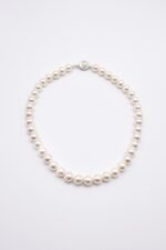 Classic Faux Pearl Necklace - Image 2
